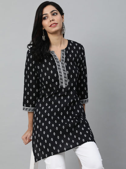 Black Printed Straight Tunic With Three Quarter Sleeves