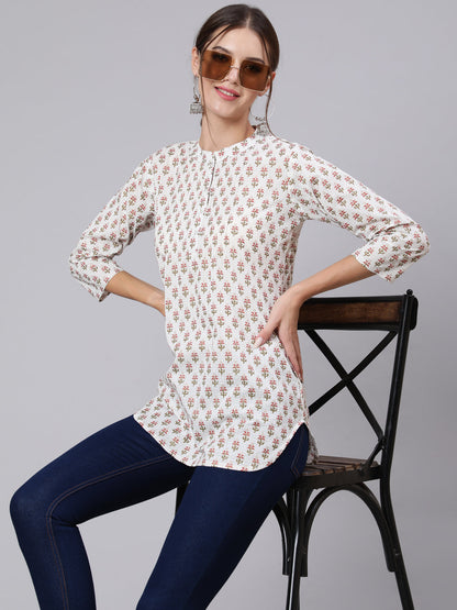 Off-White Straight Tunic With Three Quaretr Sleeves