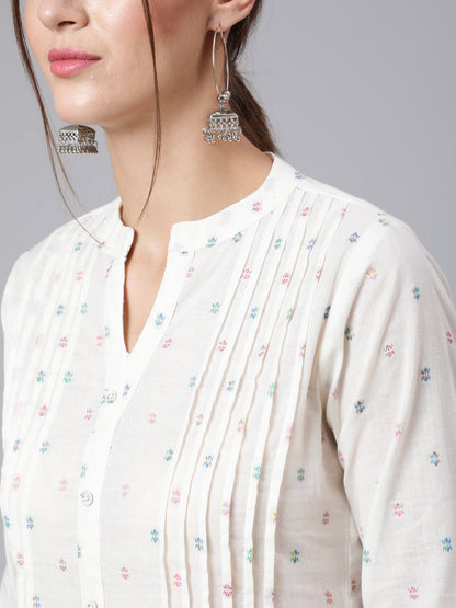 Off-White Straight Tunic With Three Quaretr Sleeves