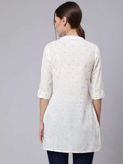 Off-White Straight Tunic With Three Quaretr Sleeves