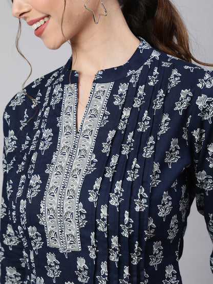 Navy Blue Straight Tunic With Three Quarter Sleeves