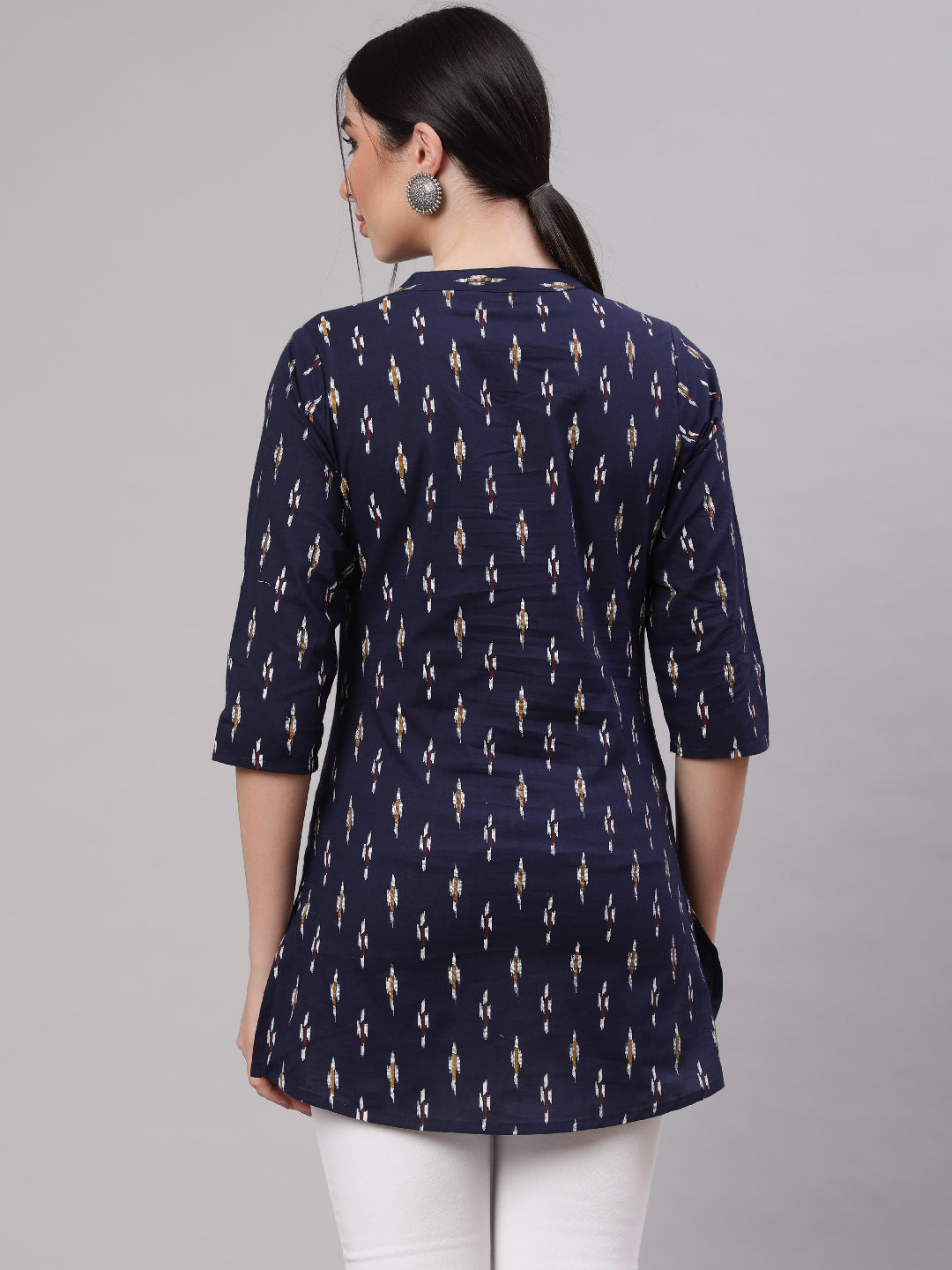 Women Blue Straight Tunic With Three Quarter Sleeves