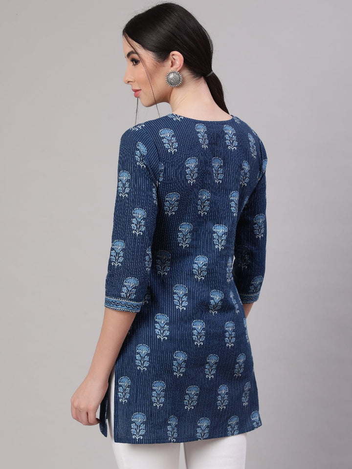 Women Blue Straight Tunic With Three Quarter Sleeves