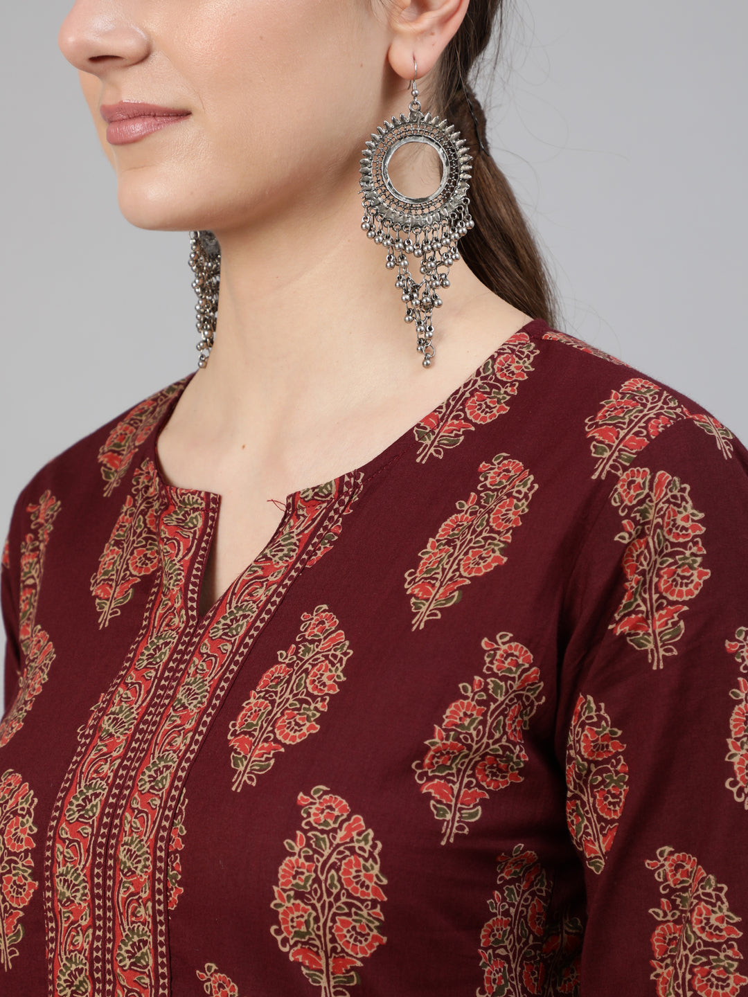 Maroon Ethnic Printed Straight Kurta With Three Quarter Sleeves