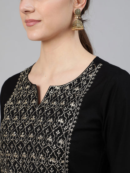 Black Embroidered Straight Kurta With Three Quarter Sleeves