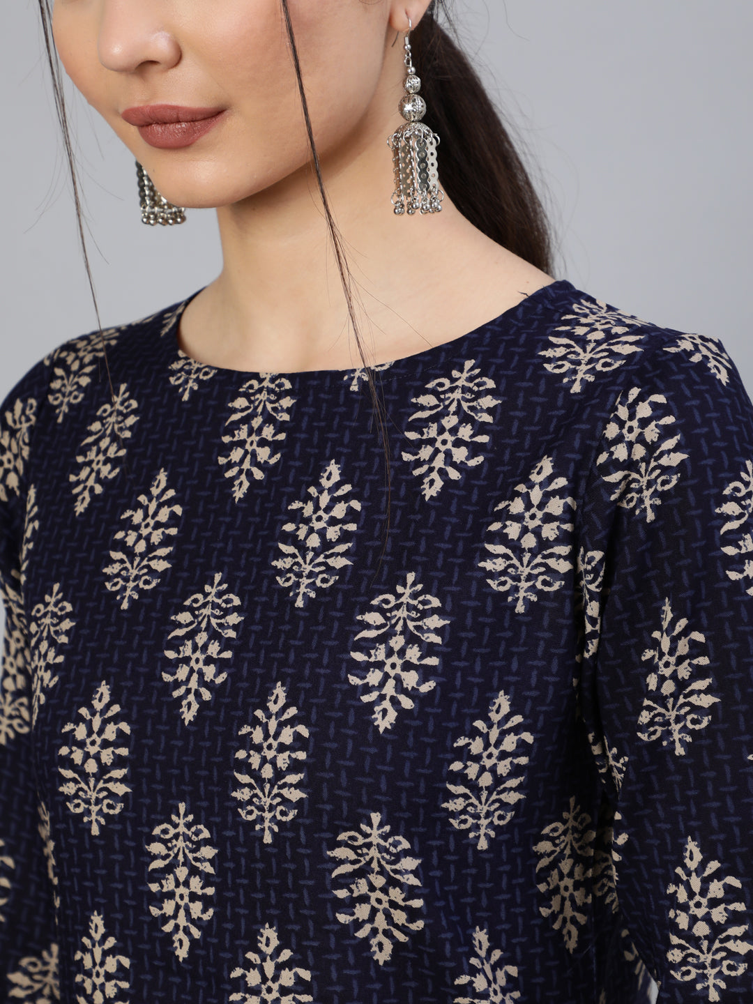 Navy Blue Ethnic Printed Straight Kurta With Three Quarter Sleeves