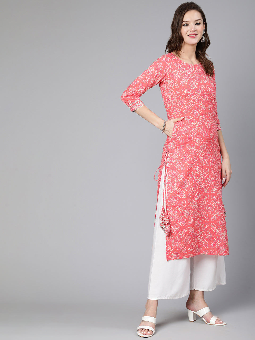 Pink Bandhani Printed Straight Kurta With Three Quarter Sleeves