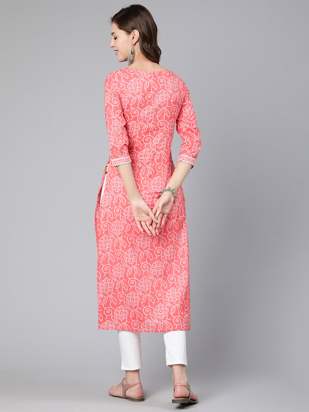 Pink Bandhani Printed Straight Kurta With Three Quarter Sleeves