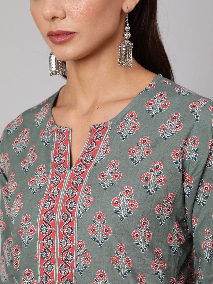Grey Floral Printed Straight Kurta With Three Quarter Sleeves