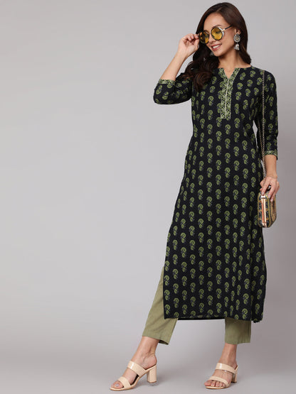 Blue Ethnic Printed Straight Kurta With Three Quarter Sleeves