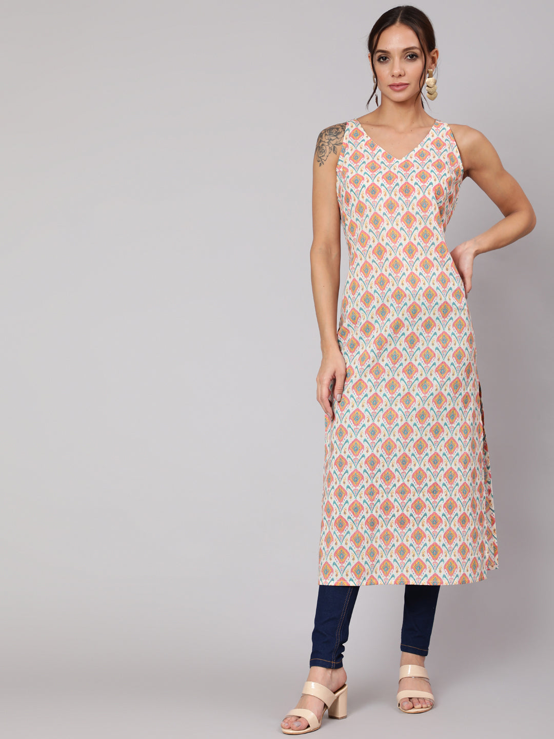 Multi Geometric Printed Straight Sleeveless Kurta With V-Neck
