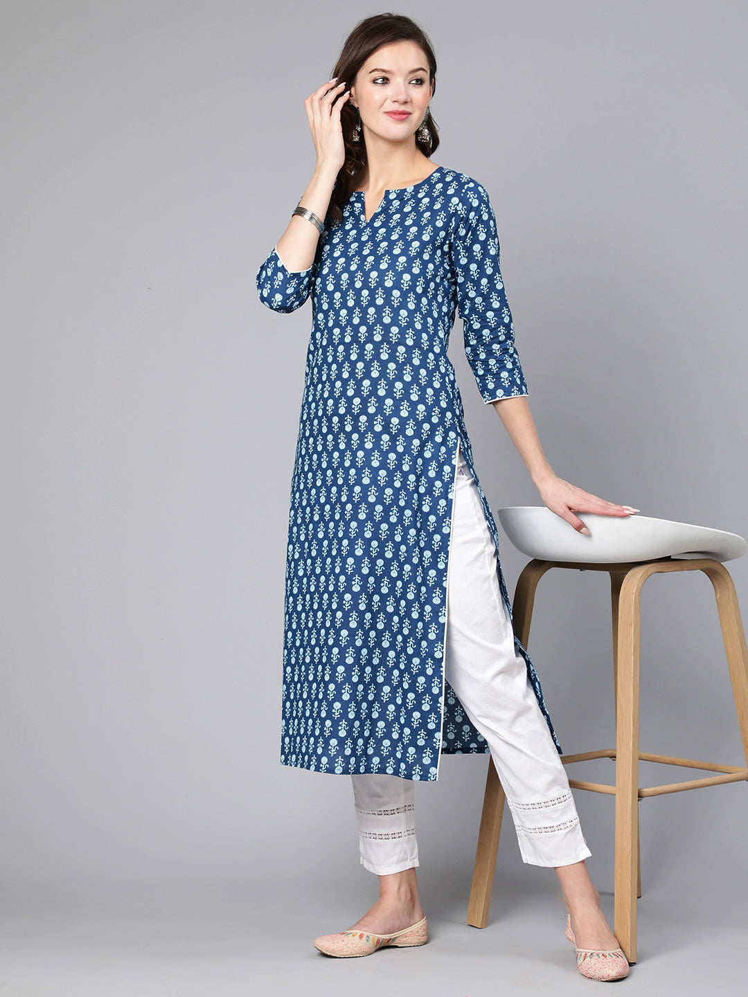 Blue Ethnic Printed Straight Kurta With Three Quarter Sleeves
