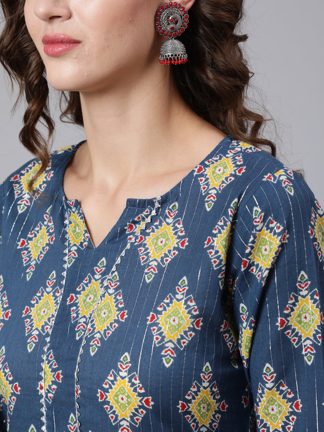 Blue Printed straight kurta with three quarter sleeves