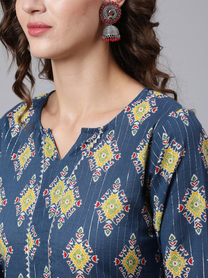 Blue Printed straight kurta with three quarter sleeves