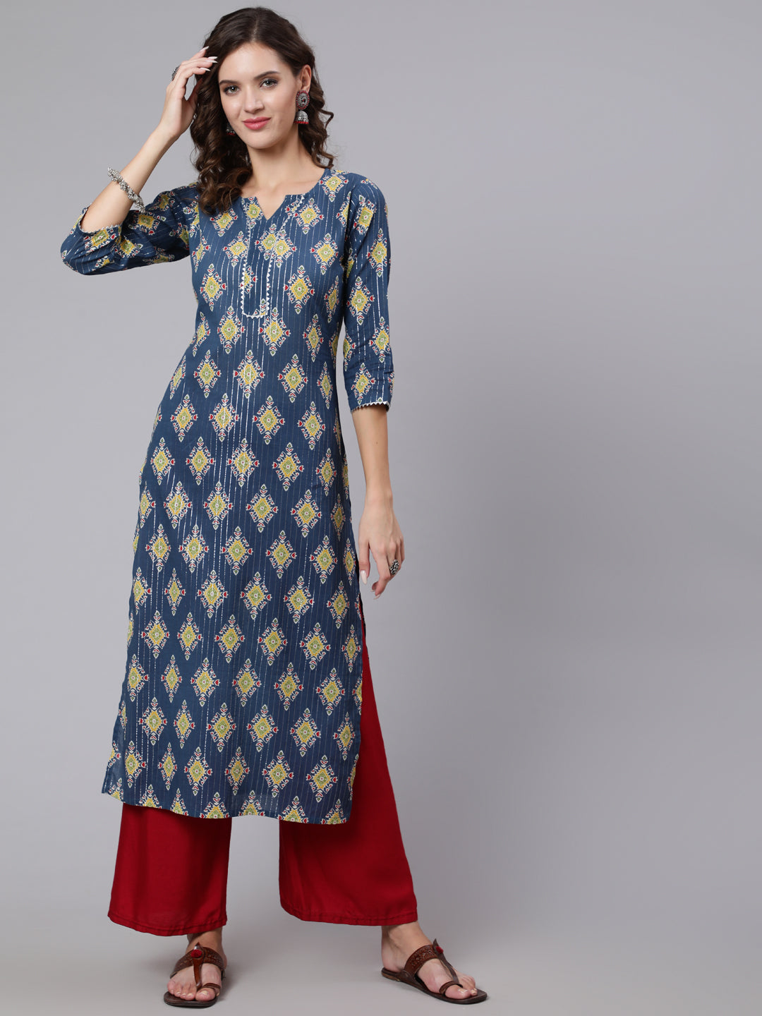 Blue Printed straight kurta with three quarter sleeves