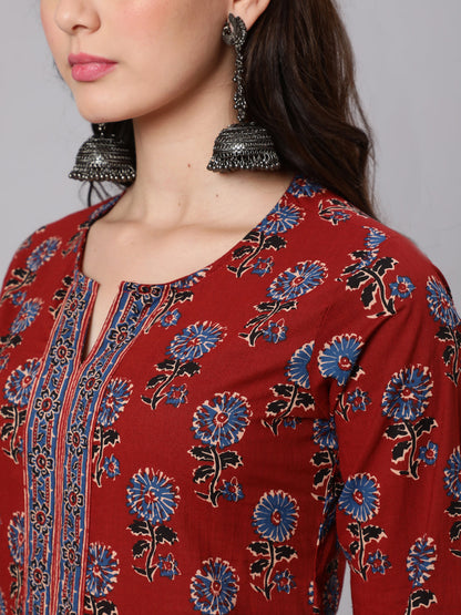 Maroon Ethnic Printed Straight Kurta With Three Quarter Sleeves