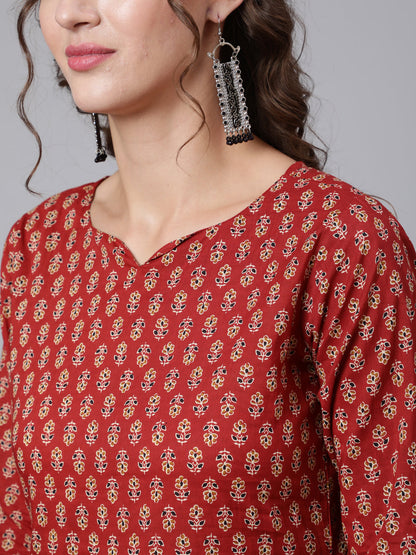 Maroon Ethnic Printed Straight Kurta with Three Quarter Sleeves