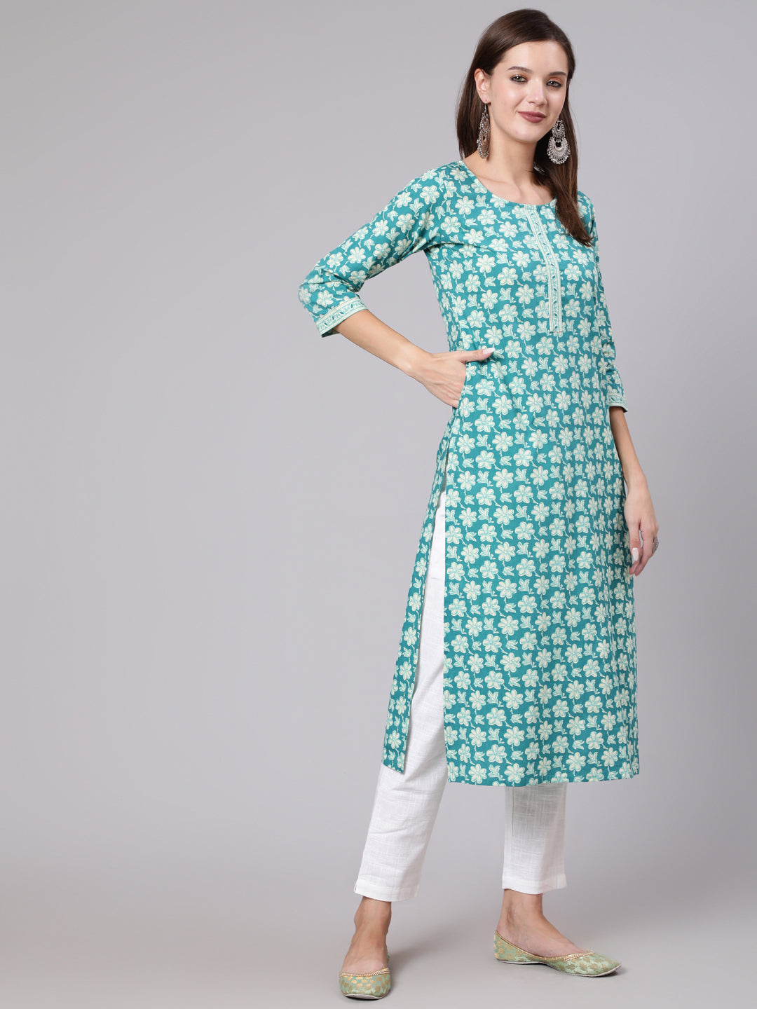 Blue Printed Straight kurta With Three Quarter Sleeves