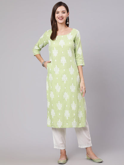 Green Printed Straight kurta With Three Quarter Sleeves