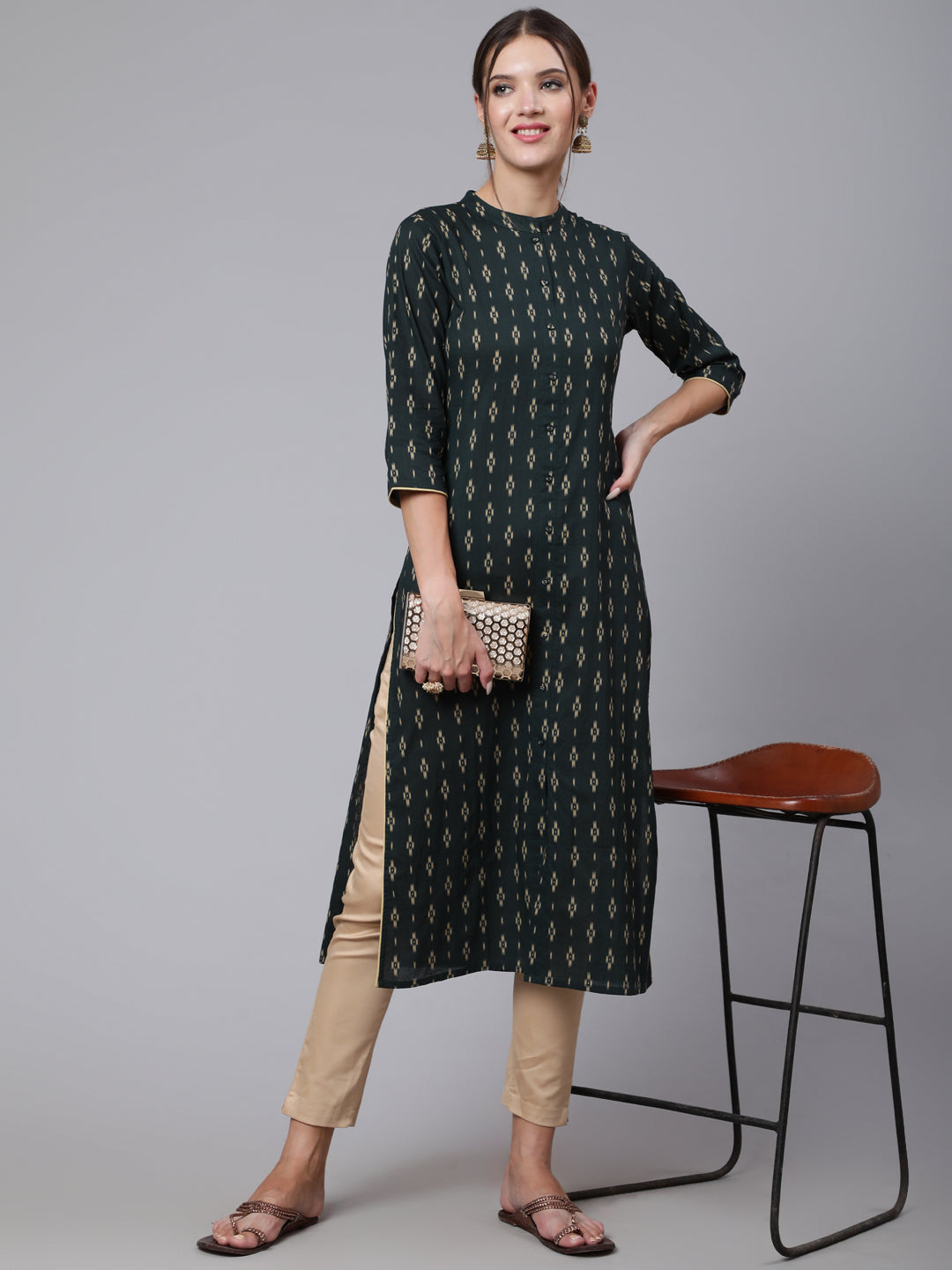 Green Printed Straight Kurta With Three Quarter Sleeves