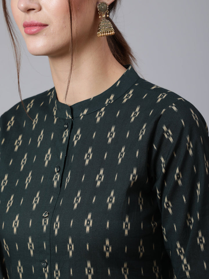 Green Printed Straight Kurta With Three Quarter Sleeves