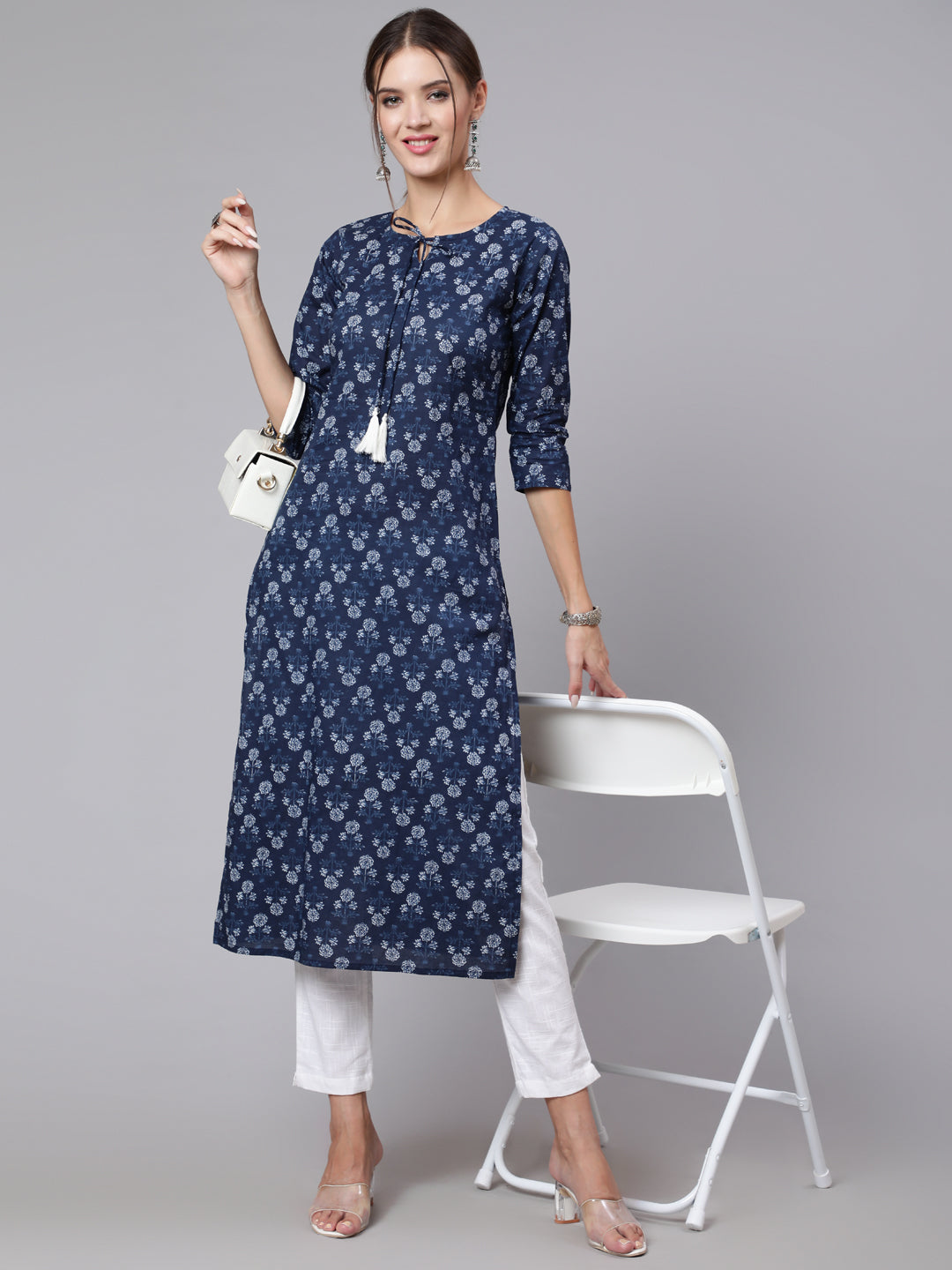 Blue Printed straight kurta with three quarter sleeves