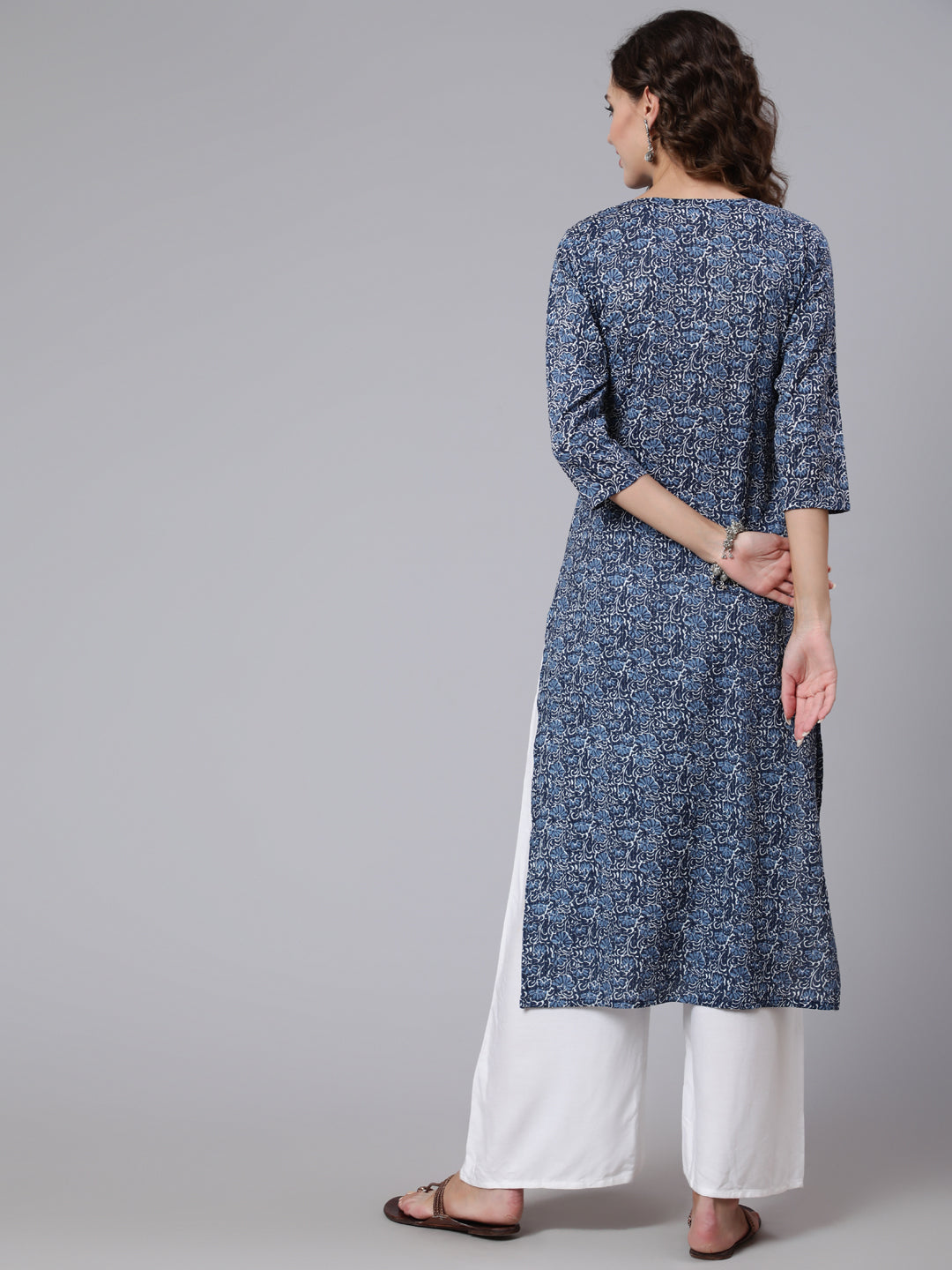 Blue Printed straight kurta with three quarter sleeves