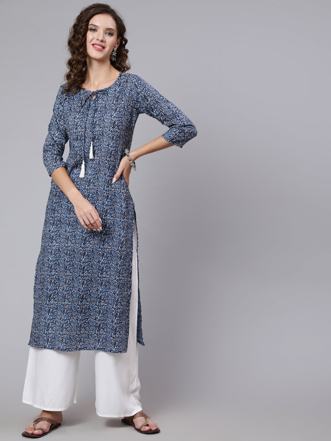 Blue Printed straight kurta with three quarter sleeves