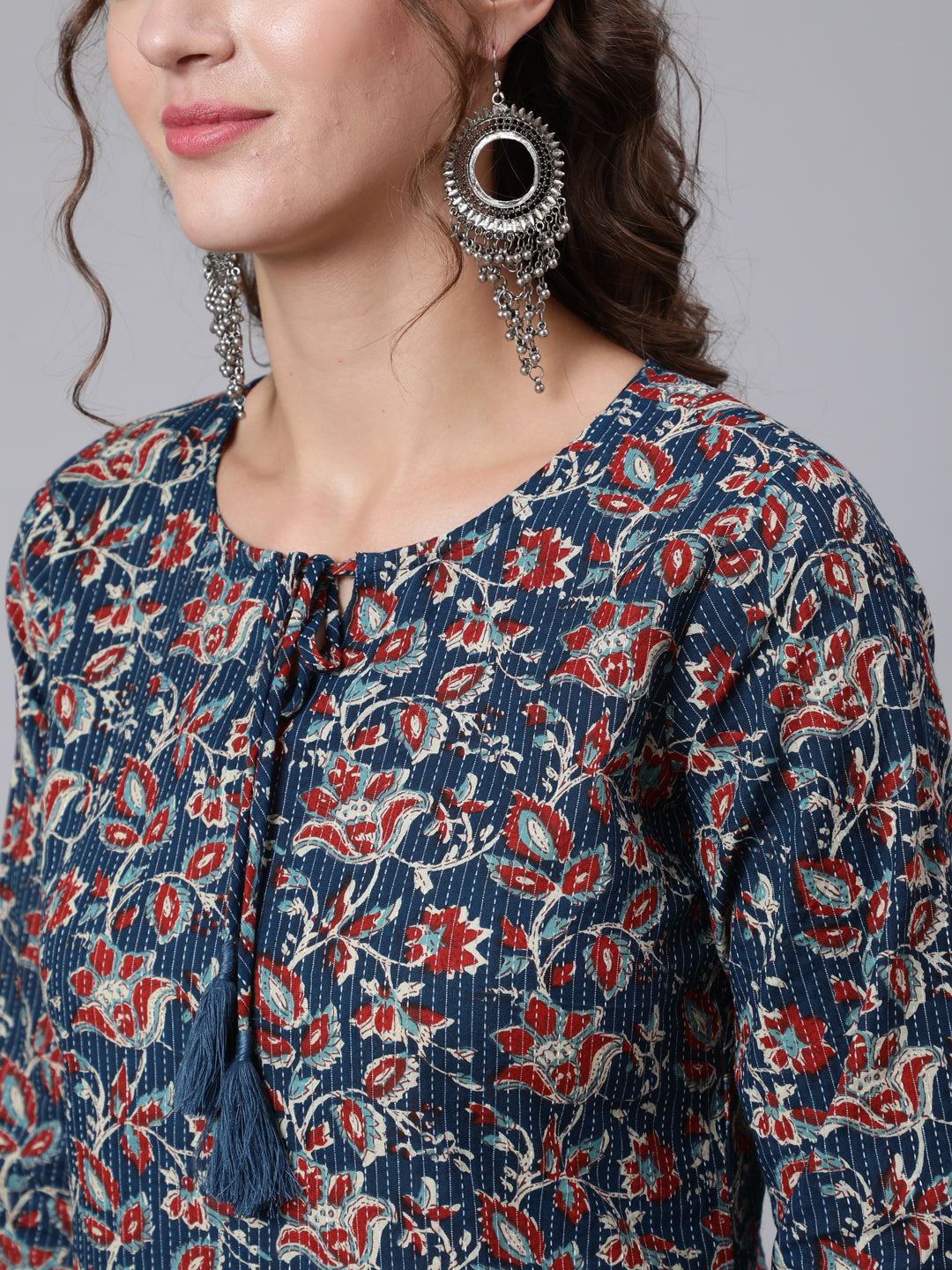 Blue Printed straight kurta with three quarter sleeves