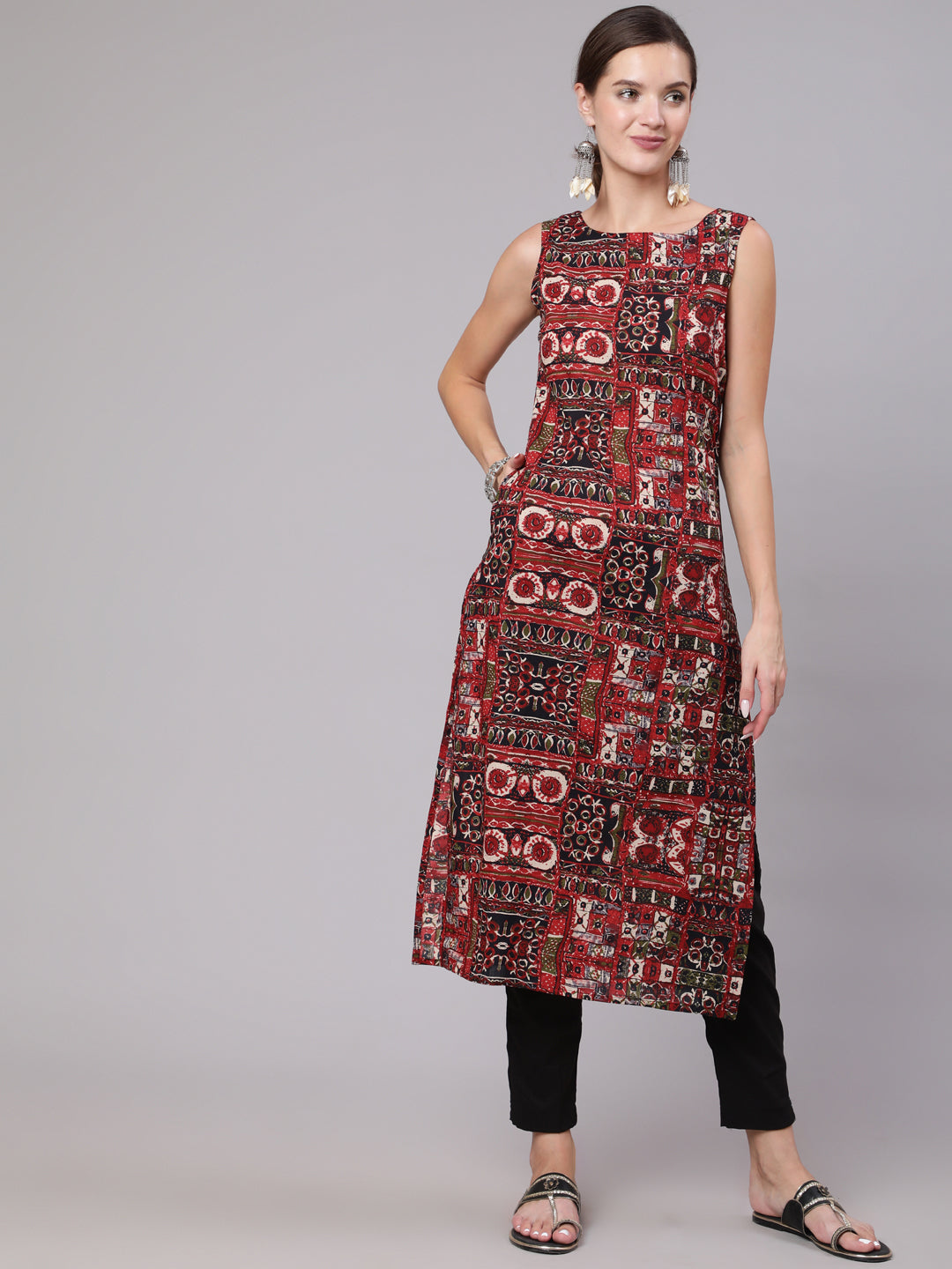 Multi Color Geometric Printed Sleeveless Straight Kurta