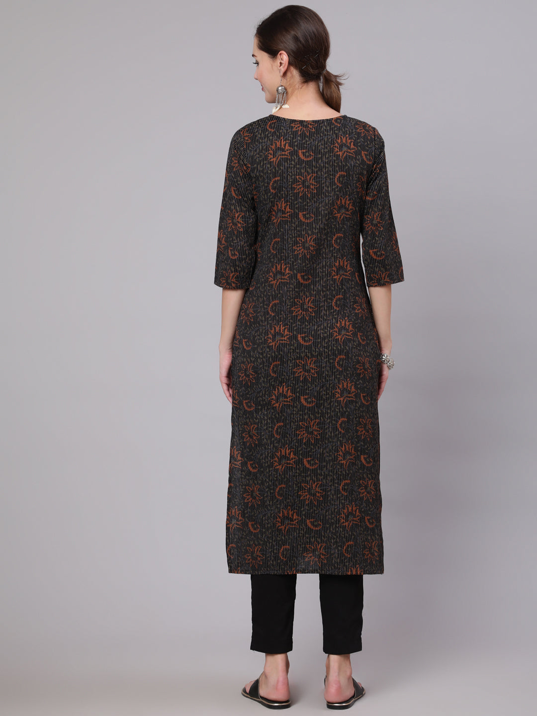 Black Printed straight kurta with three quarter sleeves