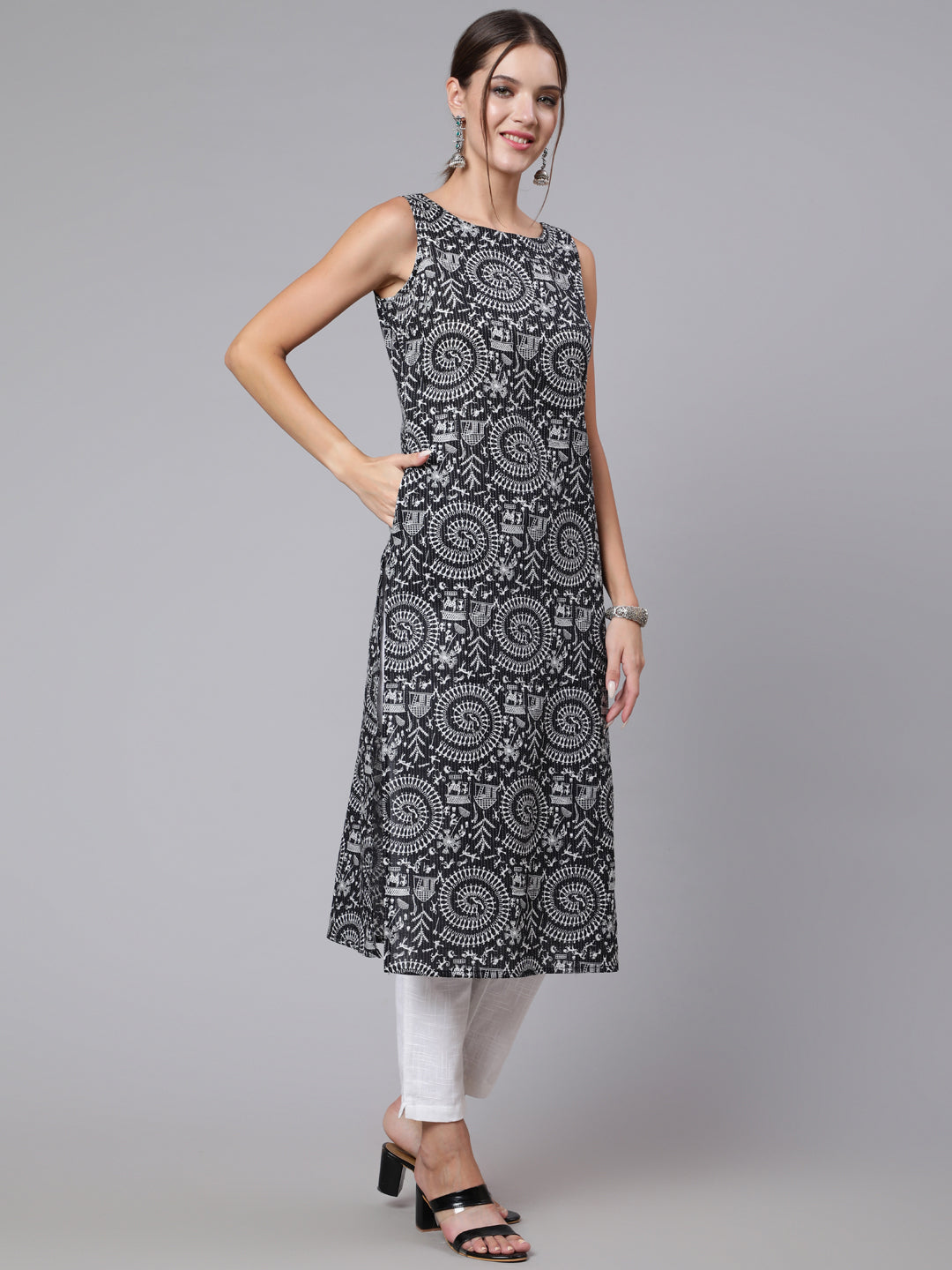 Black Kantha Printe Straight Sleeveless Kurta