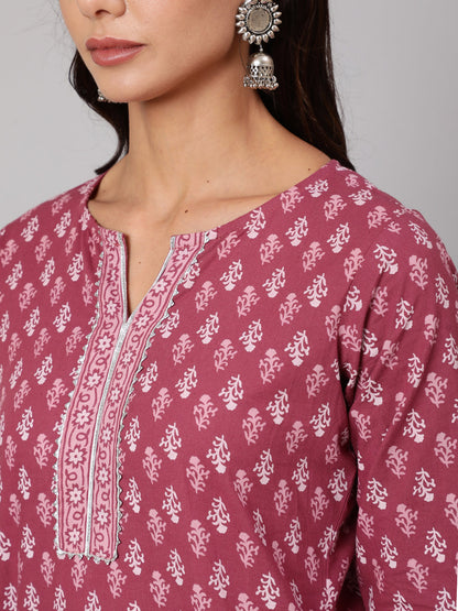 Mauve Printed Straight Kurta With Three Quarter Sleeves