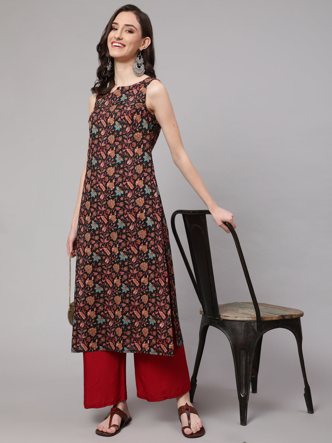 Multi Color Geometric Printed Sleeveless Straight Kurta