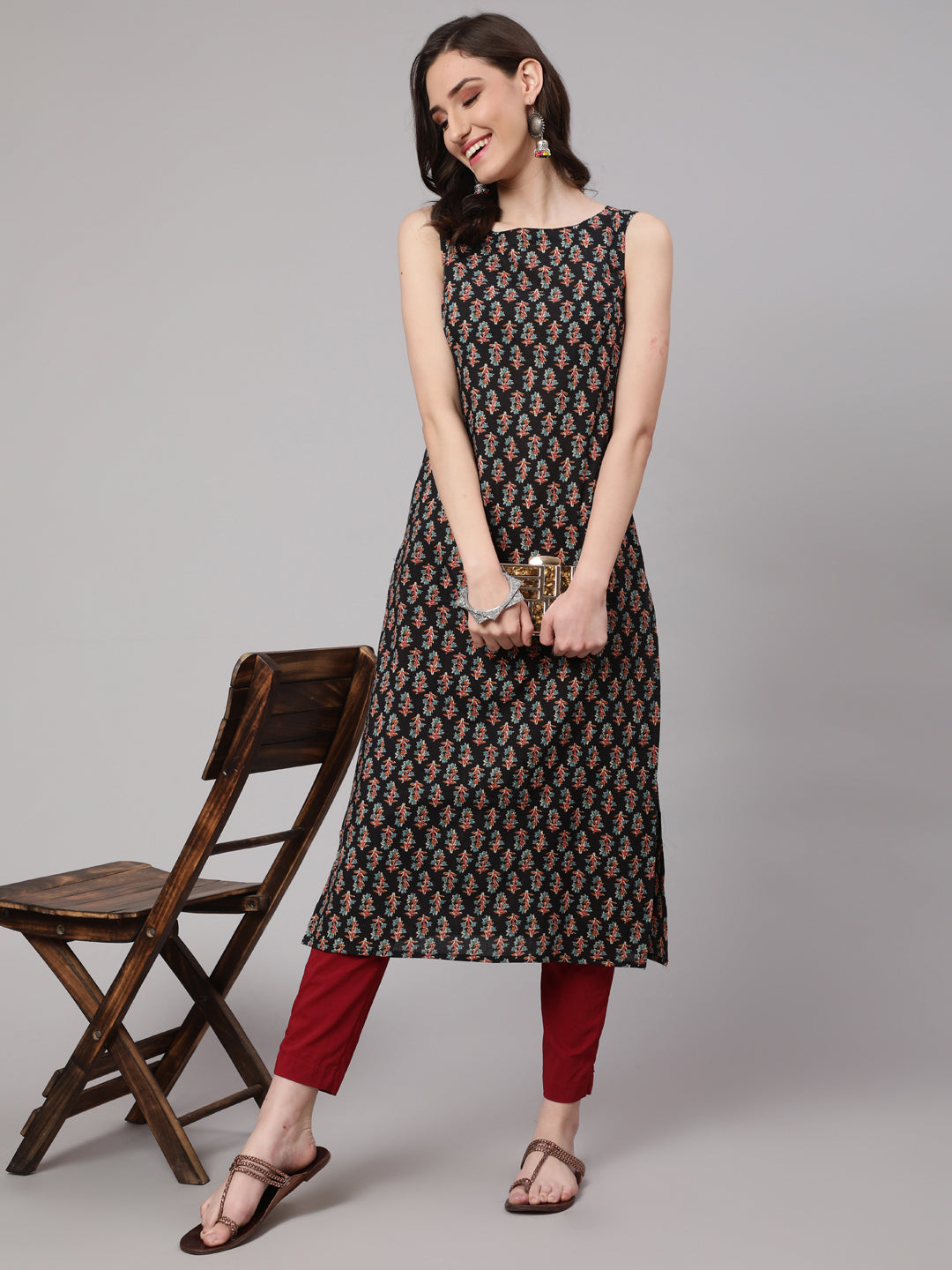 Black Printed straight Sleeveless Kurta