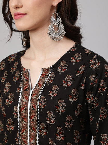 Black Printed straight kurta with three quarter sleeves