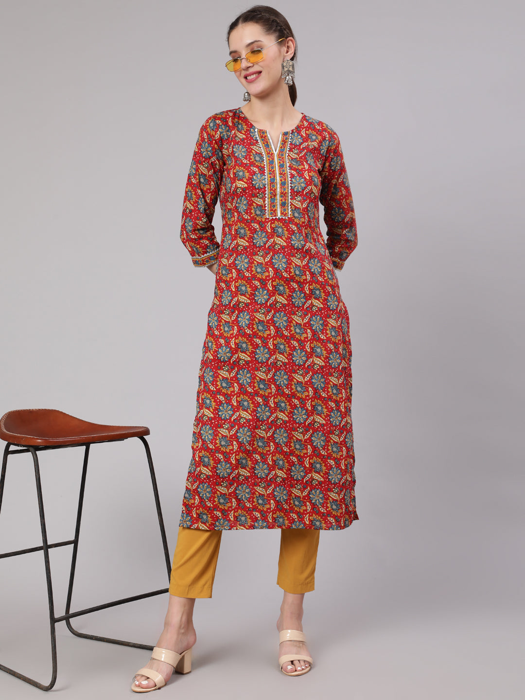 Red Printed Straight Kurta With Three Quarter Sleeves