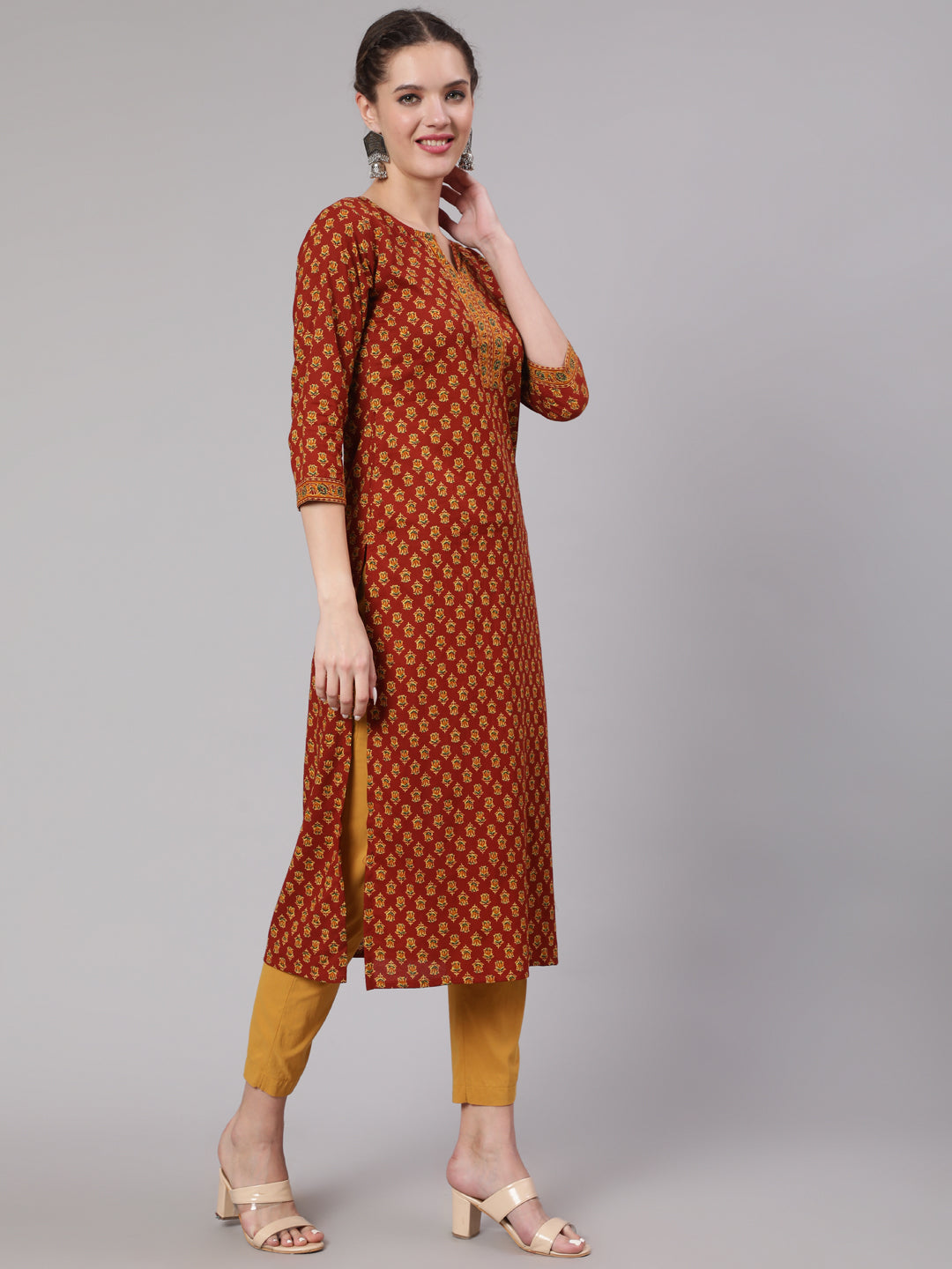 Maroon Ethnic Printed Straight Kurta With Three Quarter Sleeves