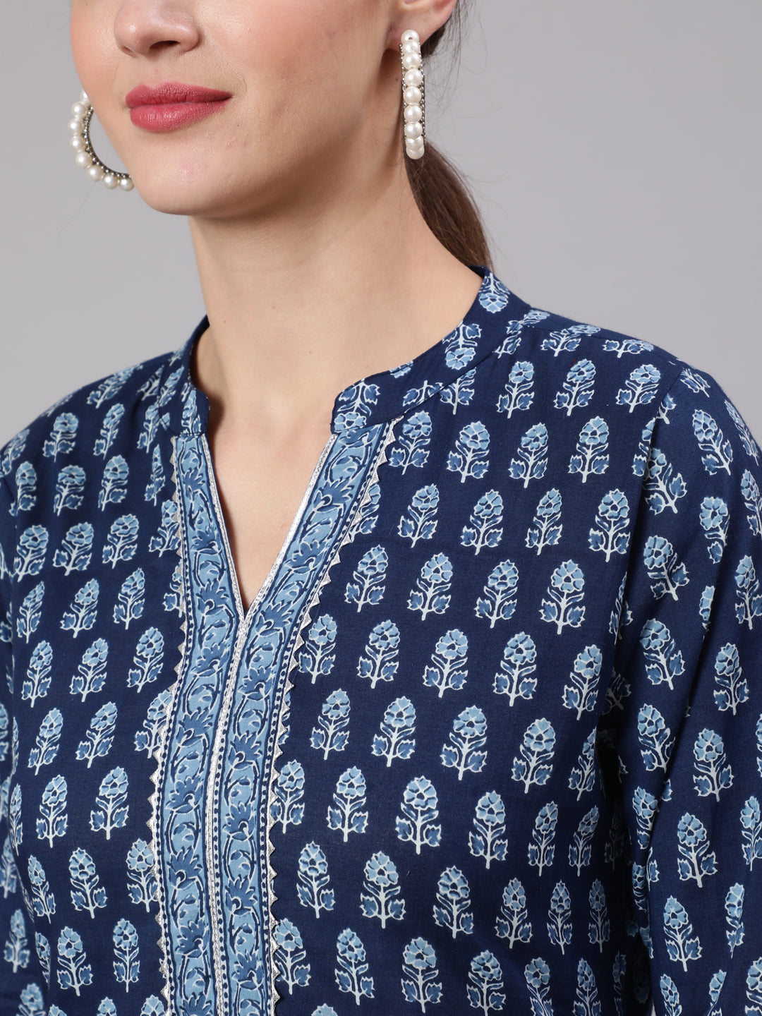 Blue Printed Straight Kurta With Three Quarter Sleeves