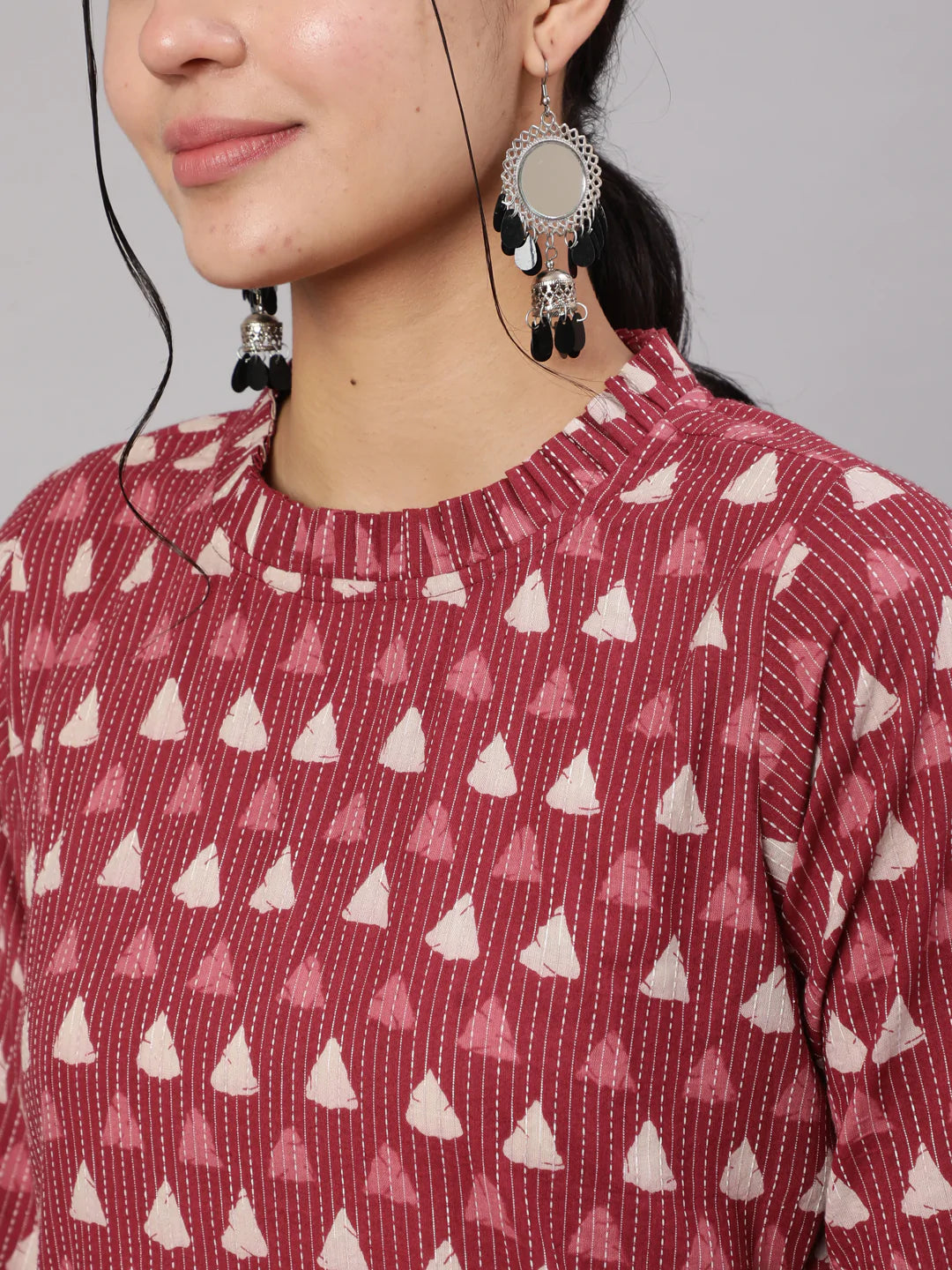 Mauve Ethnic Printed Straight Kurta With Three Quarter Sleeves
