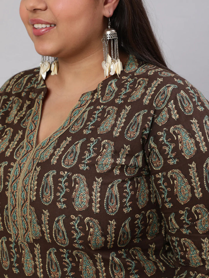 Plus Size  Dark Brown Printed Straight kurta with Three Quarters Sleeves