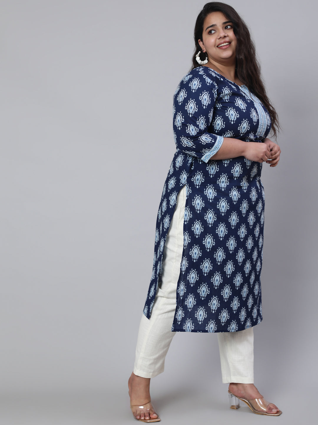 Plus Size Blue Printed Straight Kurta With Three Quarters Sleeves
