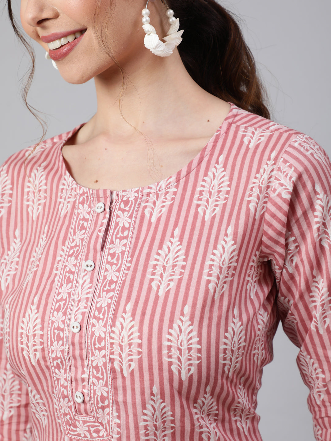 Pink Printed Straight Kurta With Three Quarter Sleeves