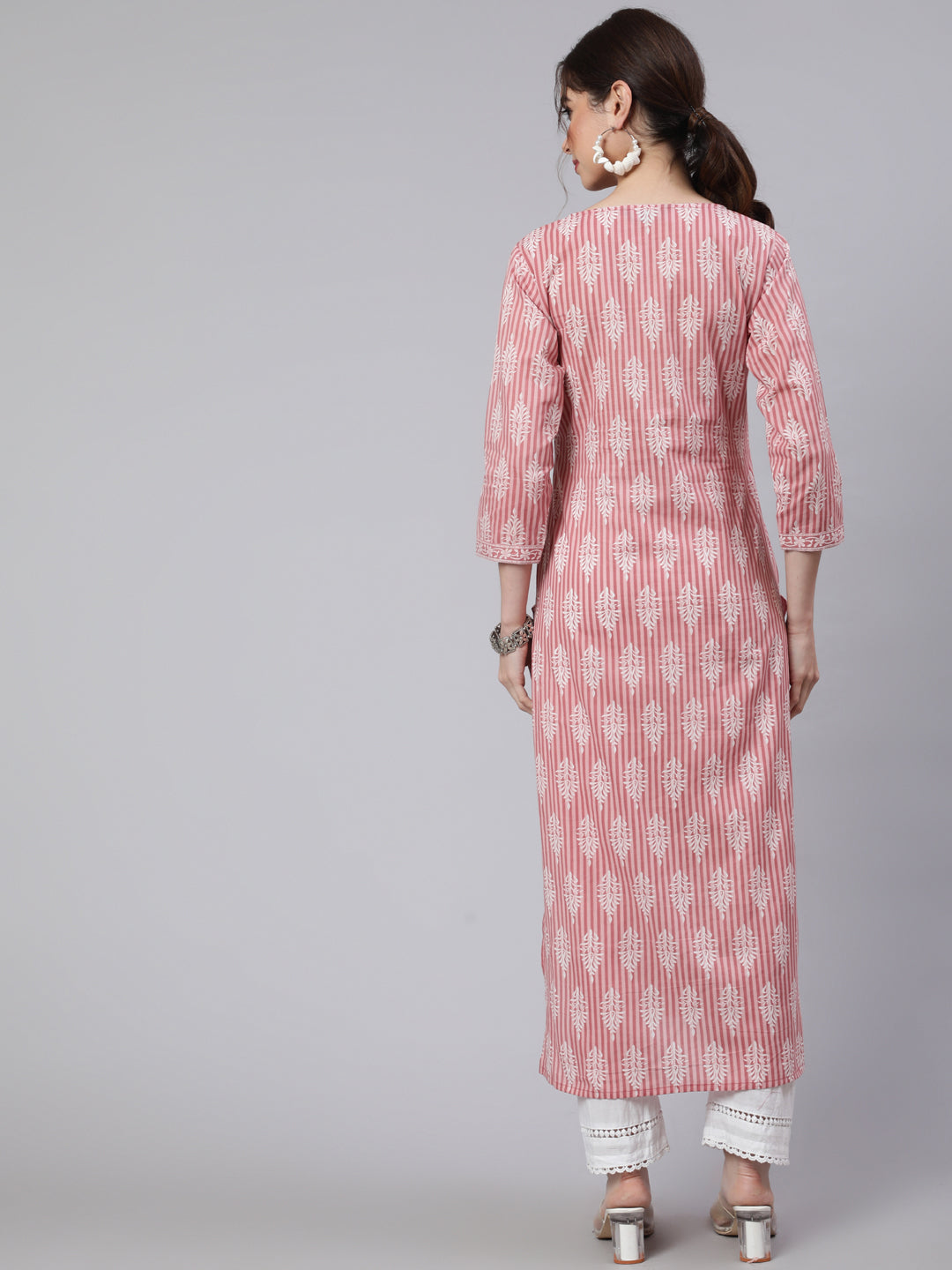 Pink Printed Straight Kurta With Three Quarter Sleeves