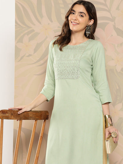 Green Embroidered Printed Straight Kurta With Three Quarter Sleeves
