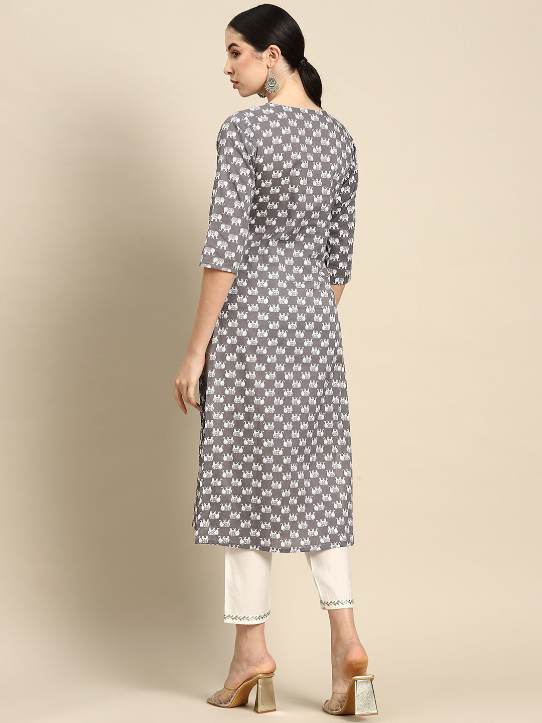 Grey Ethnic Printed Straight Kurta With Three Quarter Sleeves