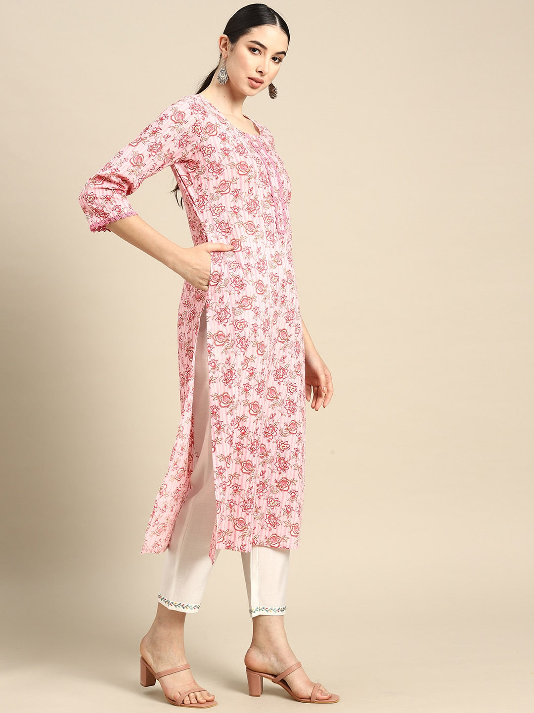 Pink Floral Printed Kurta With Three Quarter Sleeves