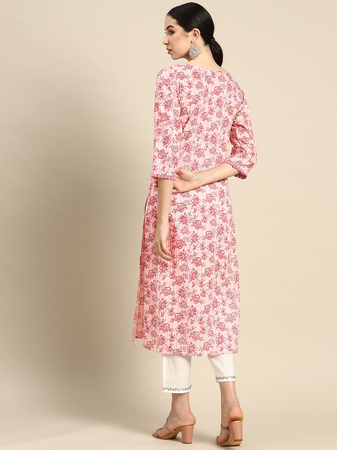 Pink Floral Printed Kurta With Three Quarter Sleeves