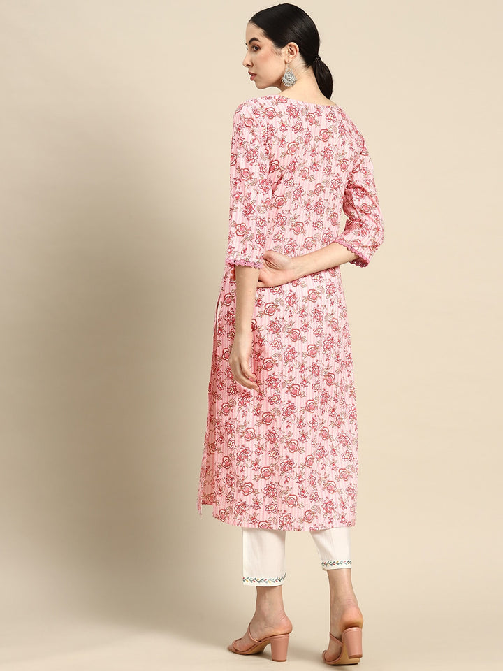 Pink Floral Printed Kurta With Three Quarter Sleeves