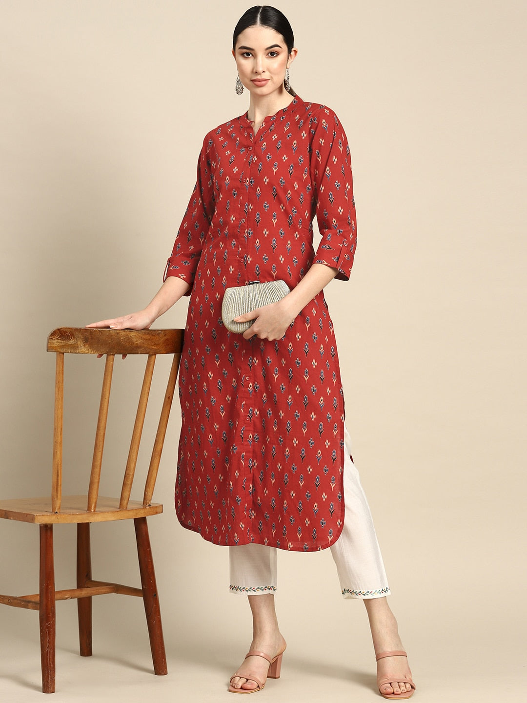 Red Straight Kurta With Three Quarter Sleeves